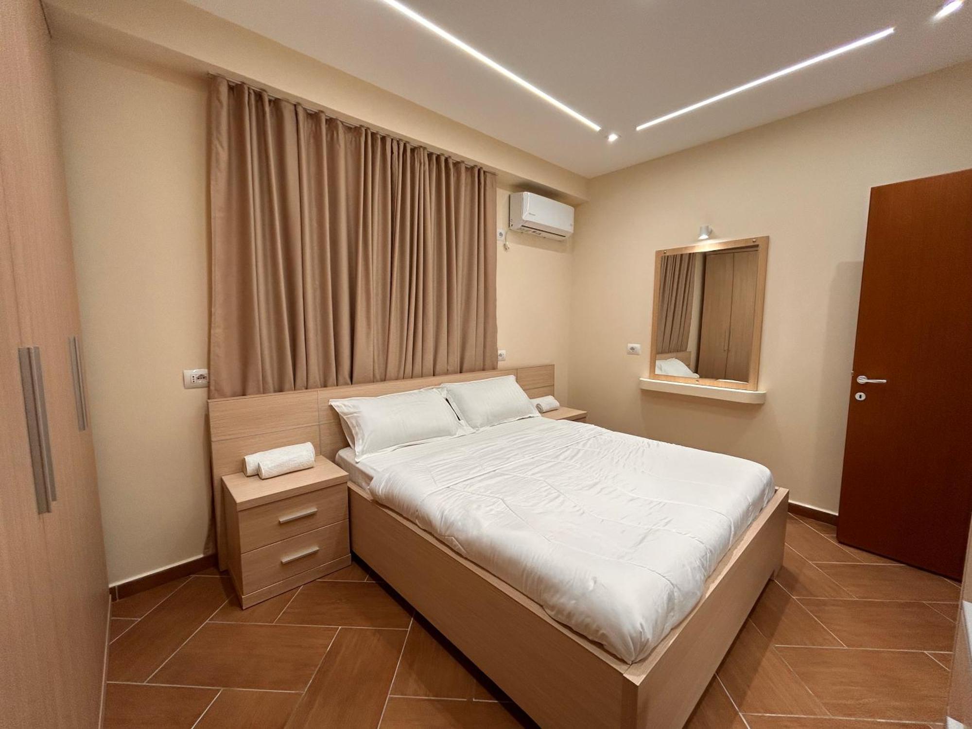 Elisabeth 3 * Sarandë